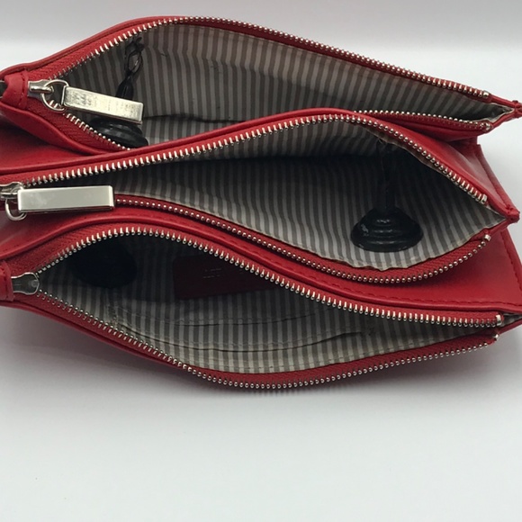 Nine West Red 3 Zippered Compartment Clutch Purse/1 Pull Tab For Zipper Missing - Picture 3 of 9